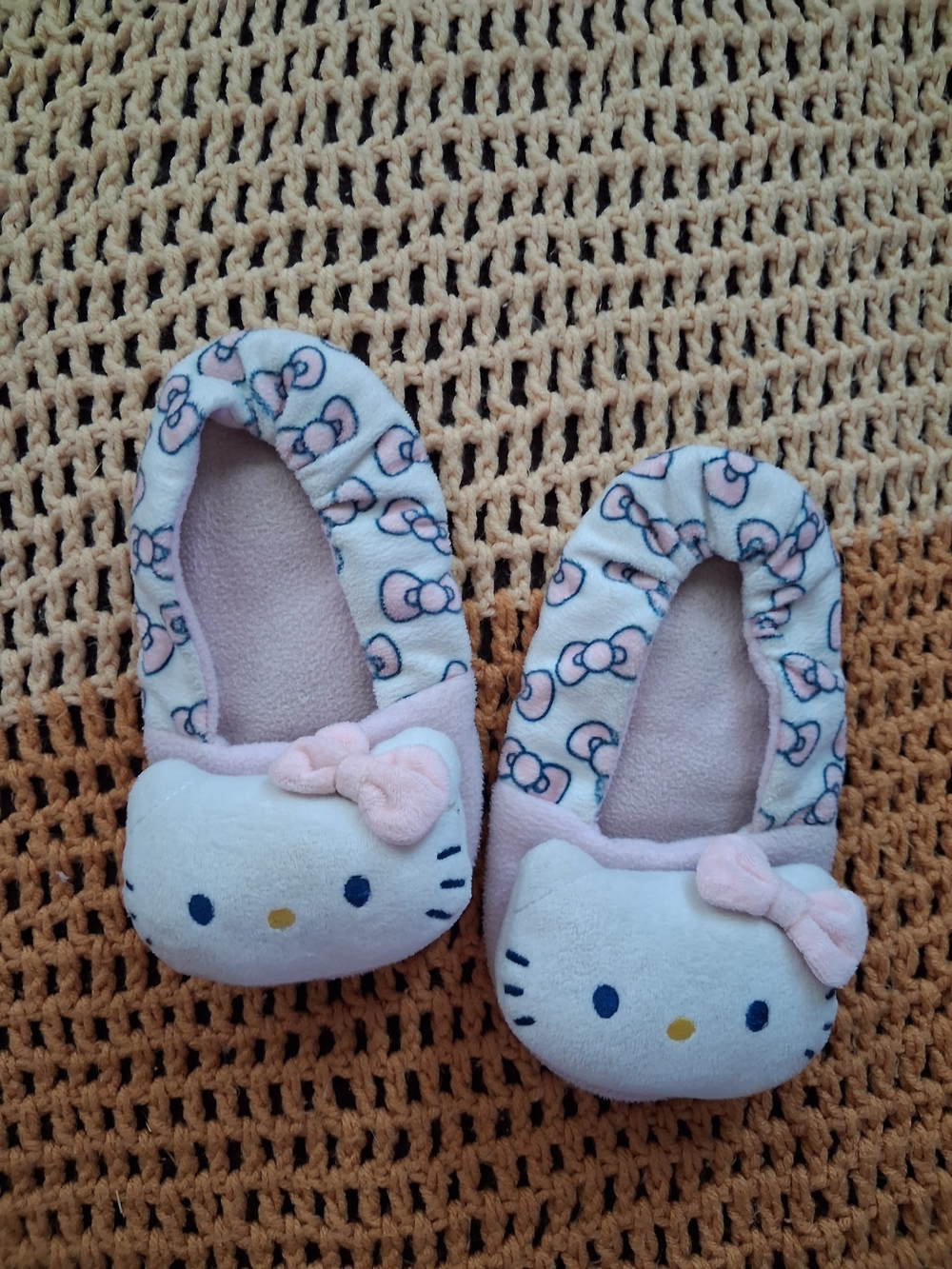 Slippers - Picture 4 of 4